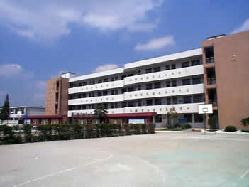 上海市闵行区华漕中学